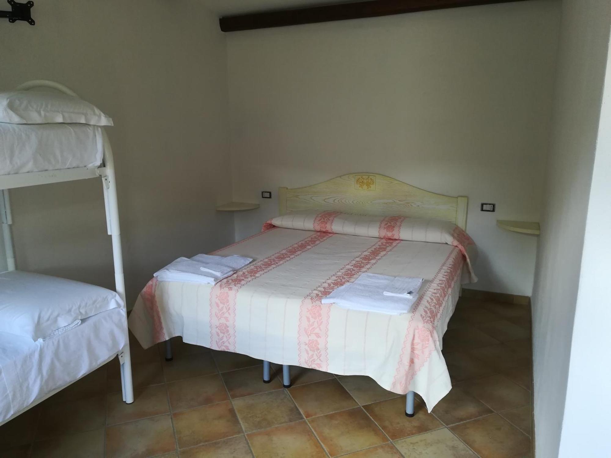 Agriturismo Donnolu Tertenìa Quarto foto